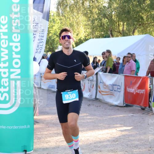 07.09.2025 - 19. Norderstedt Triathlon Zöllner http://msf.ph/oto/8774221 07.09.2025 16:56:14 Ziel 930 meine-sportfotos.de