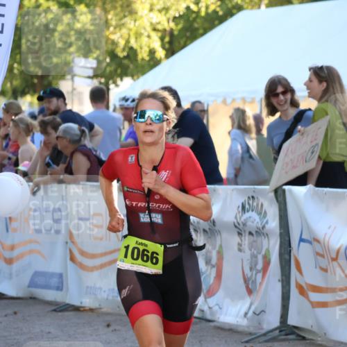 07.09.2025 - 19. Norderstedt Triathlon Zöllner http://msf.ph/oto/8774257 07.09.2025 16:56:38 Ziel 1066 meine-sportfotos.de