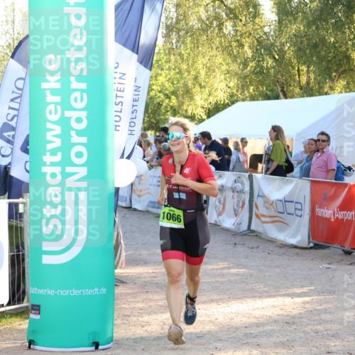 07.09.2025 - 19. Norderstedt Triathlon Zöllner http://msf.ph/oto/8774279 07.09.2025 16:56:40 Ziel 1066 meine-sportfotos.de