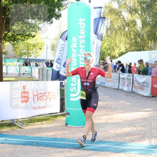 07.09.2025 - 19. Norderstedt Triathlon Zöllner http://msf.ph/oto/8774297 07.09.2025 16:56:41 Ziel 1066 meine-sportfotos.de