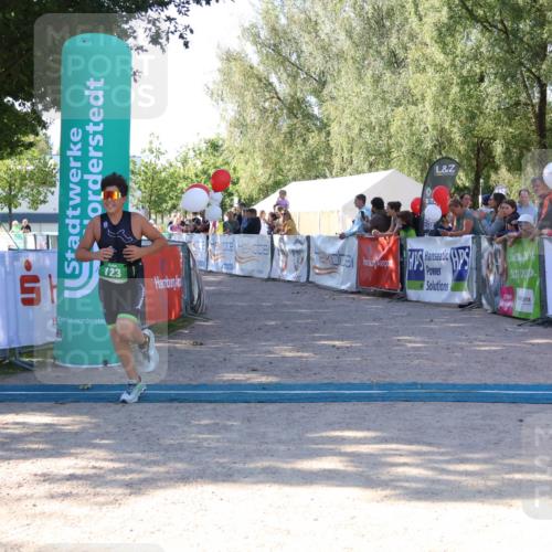 07.09.2025 - 19. Norderstedt Triathlon Zöllner http://msf.ph/oto/8774313 07.09.2025 11:01:16 Ziel 62, 123 meine-sportfotos.de