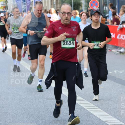 07.09.2025 - BARMER Alsterlauf Strokosch-Dieckow http://msf.ph/oto/8774353 07.09.2025 10:08:53 Ziel 2489, 2793, 3007, 3254, 3318, 3340, 3341, 3342, 3603, 3674, 3795, 3825, 4311, 4377, 4421, 4567, 4568, 4863, 4952, 5188, 5255, 5263, 5883, 6081, 6083, 6184, 6196, 6260, 8289, 8365 meine-sportfotos.de