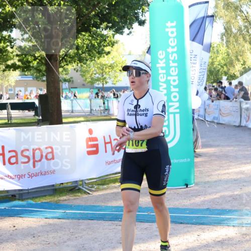 07.09.2025 - 19. Norderstedt Triathlon Zöllner http://msf.ph/oto/8774358 07.09.2025 16:56:54 Ziel 1107 meine-sportfotos.de