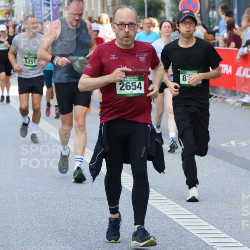 07.09.2025 - BARMER Alsterlauf Strokosch-Dieckow http://msf.ph/oto/8774373 07.09.2025 10:08:53 Ziel 2489, 2793, 3007, 3254, 3318, 3340, 3341, 3342, 3603, 3674, 3795, 3825, 4311, 4377, 4421, 4567, 4568, 4863, 4952, 5188, 5255, 5263, 5883, 6081, 6083, 6184, 6196, 6260, 8289, 8365 meine-sportfotos.de