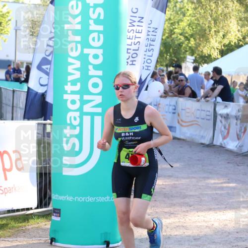 07.09.2025 - 19. Norderstedt Triathlon Zöllner http://msf.ph/oto/8774424 07.09.2025 16:57:06 Ziel 455 meine-sportfotos.de
