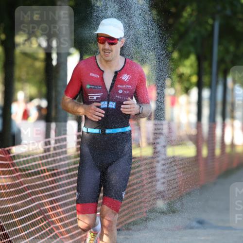 07.09.2025 - 19. Norderstedt Triathlon Michael Strokosch http://msf.ph/oto/8774439 07.09.2025 16:40:23 Laufen 386, 431, 1573, 1614 meine-sportfotos.de