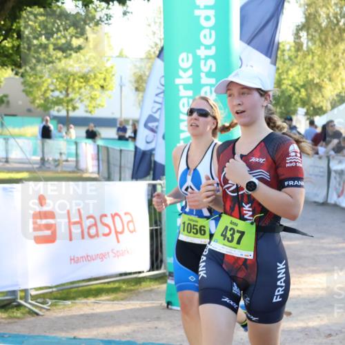 07.09.2025 - 19. Norderstedt Triathlon Zöllner http://msf.ph/oto/8774457 07.09.2025 16:57:35 Ziel 437, 1056 meine-sportfotos.de