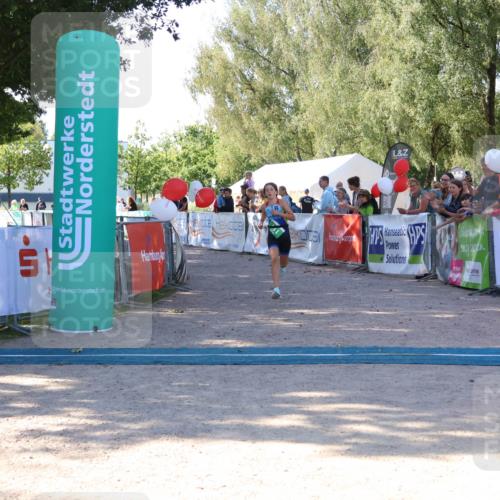 07.09.2025 - 19. Norderstedt Triathlon Zöllner http://msf.ph/oto/8774458 07.09.2025 11:02:09 Ziel 111 meine-sportfotos.de