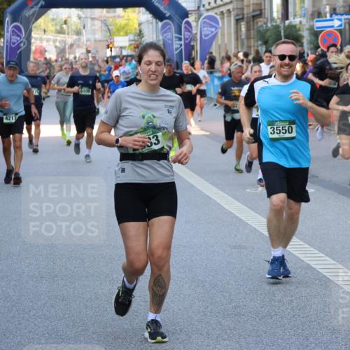 07.09.2025 - BARMER Alsterlauf Strokosch-Dieckow http://msf.ph/oto/8774507 07.09.2025 10:08:38 Ziel 2367, 2489, 3130, 3201, 3202, 3203, 3224, 3475, 3637, 3784, 3795, 3883, 3900, 4057, 4084, 4348, 4458, 4567, 4568, 4803, 4952, 5089, 5255, 5262, 5307, 5369, 5600, 5601, 5663, 5883, 6033, 6046, 6081, 6083, 6090, 6092, 6196, 6260, 8109, 8130 meine-sportfotos.de