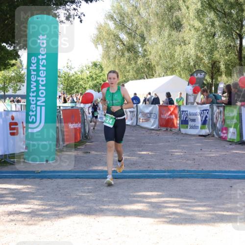 07.09.2025 - 19. Norderstedt Triathlon Zöllner http://msf.ph/oto/8774523 07.09.2025 11:03:03 Ziel 56, 66, 124 meine-sportfotos.de