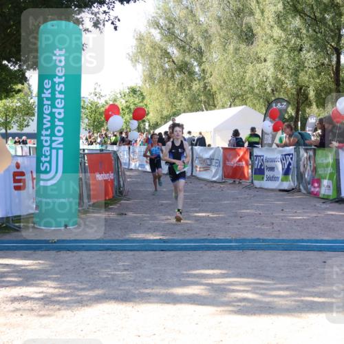 07.09.2025 - 19. Norderstedt Triathlon Zöllner http://msf.ph/oto/8774533 07.09.2025 11:03:06 Ziel 56, 66, 124 meine-sportfotos.de