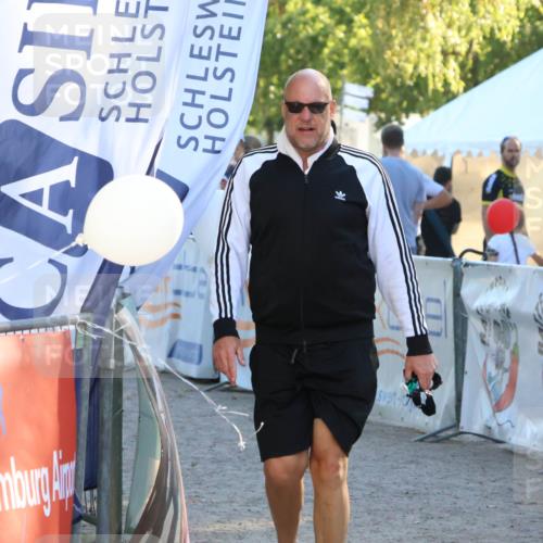 07.09.2025 - 19. Norderstedt Triathlon Zöllner http://msf.ph/oto/8774557 07.09.2025 16:57:54 Ziel 1415, 1516 meine-sportfotos.de