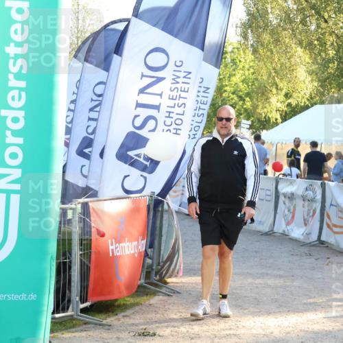 07.09.2025 - 19. Norderstedt Triathlon Zöllner http://msf.ph/oto/8774578 07.09.2025 16:57:55 Ziel 1415, 1516 meine-sportfotos.de