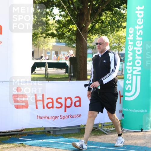 07.09.2025 - 19. Norderstedt Triathlon Zöllner http://msf.ph/oto/8774590 07.09.2025 16:57:58 Ziel 1415, 1516 meine-sportfotos.de