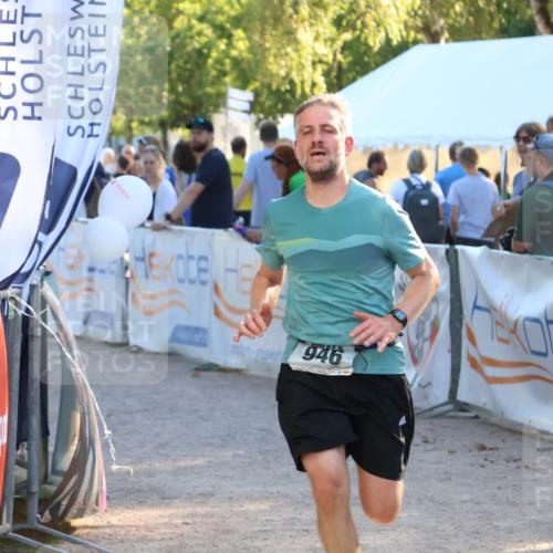 07.09.2025 - 19. Norderstedt Triathlon Zöllner http://msf.ph/oto/8774625 07.09.2025 16:58:06 Ziel 946 meine-sportfotos.de