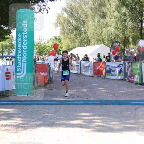 07.09.2025 - 19. Norderstedt Triathlon Zöllner http://msf.ph/oto/8774666 07.09.2025 11:04:18 Ziel 71, 92 meine-sportfotos.de
