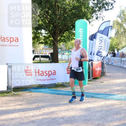 07.09.2025 - 19. Norderstedt Triathlon Zöllner http://msf.ph/oto/8774714 07.09.2025 16:58:36 Ziel 956 meine-sportfotos.de