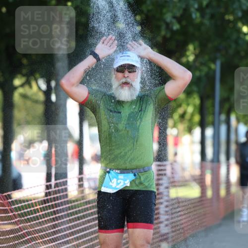 07.09.2025 - 19. Norderstedt Triathlon Michael Strokosch http://msf.ph/oto/8774724 07.09.2025 16:41:26 Laufen 421, 1584, 1595 meine-sportfotos.de
