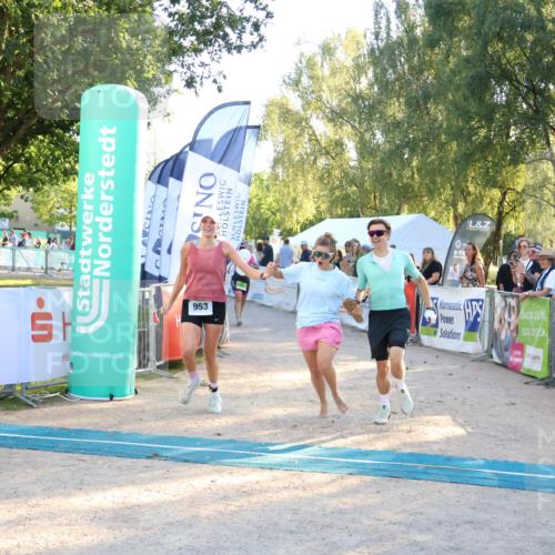 07.09.2025 - 19. Norderstedt Triathlon Zöllner http://msf.ph/oto/8774782 07.09.2025 16:58:41 Ziel 953, 956, 1091 meine-sportfotos.de