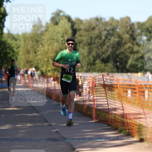 07.09.2025 - 19. Norderstedt Triathlon Michael Strokosch http://msf.ph/oto/8774793 07.09.2025 15:43:30 Laufen 417, 450, 1483, 1488 meine-sportfotos.de