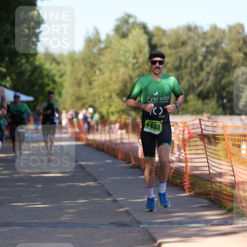 07.09.2025 - 19. Norderstedt Triathlon Michael Strokosch http://msf.ph/oto/8774806 07.09.2025 15:43:30 Laufen 417, 450, 1483, 1488 meine-sportfotos.de
