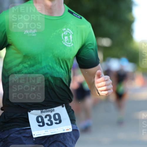 07.09.2025 - 19. Norderstedt Triathlon Michael Strokosch http://msf.ph/oto/8774811 07.09.2025 16:41:53 Laufen 381, 401, 885, 939, 1100, 1482, 1545, 1561 meine-sportfotos.de