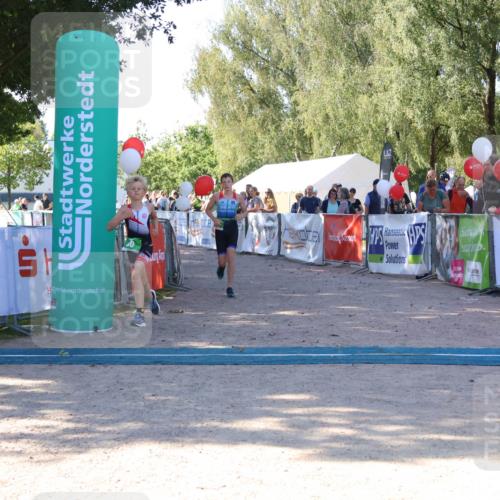 07.09.2025 - 19. Norderstedt Triathlon Zöllner http://msf.ph/oto/8774826 07.09.2025 11:05:12 Ziel 80, 100, 641 meine-sportfotos.de