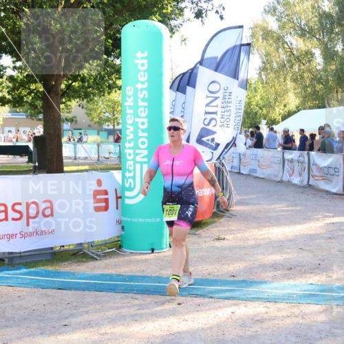 07.09.2025 - 19. Norderstedt Triathlon Zöllner http://msf.ph/oto/8774837 07.09.2025 16:58:46 Ziel 953, 1091 meine-sportfotos.de