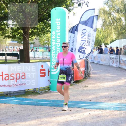 07.09.2025 - 19. Norderstedt Triathlon Zöllner http://msf.ph/oto/8774841 07.09.2025 16:58:47 Ziel 953, 1091 meine-sportfotos.de