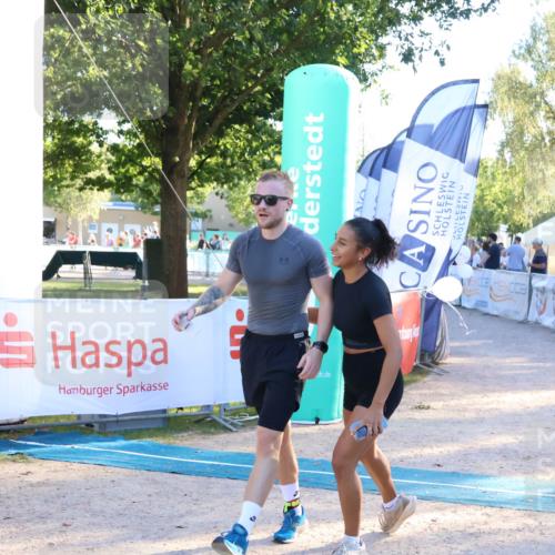 07.09.2025 - 19. Norderstedt Triathlon Zöllner http://msf.ph/oto/8774854 07.09.2025 16:58:58 Ziel 951 meine-sportfotos.de