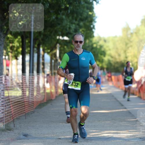 07.09.2025 - 19. Norderstedt Triathlon Michael Strokosch http://msf.ph/oto/8774861 07.09.2025 16:42:03 Laufen 381, 437, 461, 532, 1612 meine-sportfotos.de