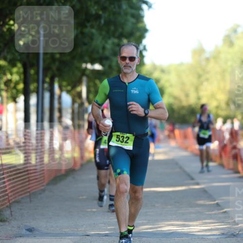 07.09.2025 - 19. Norderstedt Triathlon Michael Strokosch http://msf.ph/oto/8774869 07.09.2025 16:42:03 Laufen 381, 437, 461, 532, 1612 meine-sportfotos.de