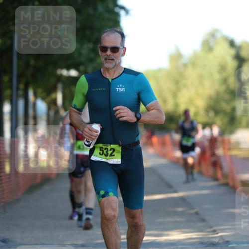 07.09.2025 - 19. Norderstedt Triathlon Michael Strokosch http://msf.ph/oto/8774880 07.09.2025 16:42:04 Laufen 381, 437, 461, 532, 1612 meine-sportfotos.de