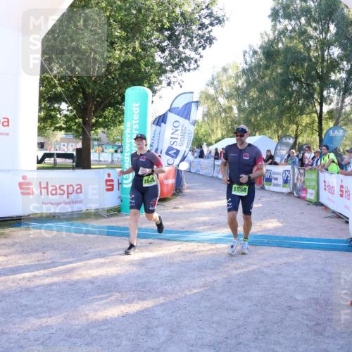 07.09.2025 - 19. Norderstedt Triathlon Zöllner http://msf.ph/oto/8774902 07.09.2025 16:59:05 Ziel 1558, 1560 meine-sportfotos.de