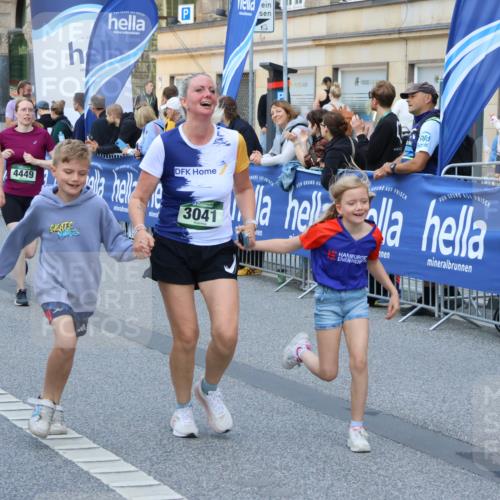 07.09.2025 - BARMER Alsterlauf Strokosch-Dieckow http://msf.ph/oto/8774916 07.09.2025 10:08:26 Ziel 2367, 2479, 2480, 2591, 2648, 2654, 2657, 3130, 3202, 3203, 3224, 3637, 3784, 3883, 3900, 4332, 4506, 4778, 5089, 5244, 5251, 5272, 5310, 5336, 5369, 5536, 5600, 5601, 5651, 5746, 6033, 6046, 6090, 6092, 8187, 8237 meine-sportfotos.de