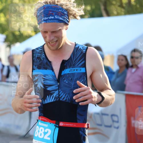 07.09.2025 - 19. Norderstedt Triathlon Zöllner http://msf.ph/oto/8774974 07.09.2025 16:59:27 Ziel 882 meine-sportfotos.de