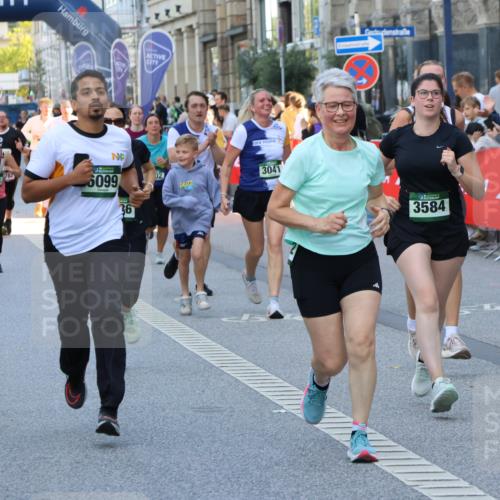 07.09.2025 - BARMER Alsterlauf Strokosch-Dieckow http://msf.ph/oto/8775067 07.09.2025 10:08:21 Ziel 2161, 2479, 2480, 2591, 2648, 2654, 2657, 2828, 3130, 3202, 3203, 3285, 3408, 3900, 3902, 4332, 4506, 4778, 5244, 5251, 5272, 5287, 5310, 5336, 5369, 5536, 5600, 5601, 5651, 5746, 6109, 6179, 8169, 8171, 8187, 8237, 8253 meine-sportfotos.de