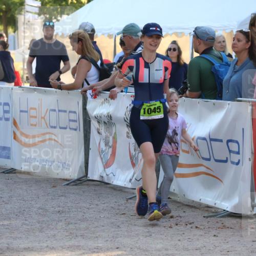 07.09.2025 - 19. Norderstedt Triathlon Zöllner http://msf.ph/oto/8775077 07.09.2025 16:59:53 Ziel 414, 1045 meine-sportfotos.de