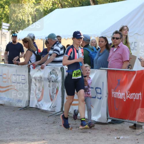07.09.2025 - 19. Norderstedt Triathlon Zöllner http://msf.ph/oto/8775084 07.09.2025 16:59:53 Ziel 414, 1045 meine-sportfotos.de