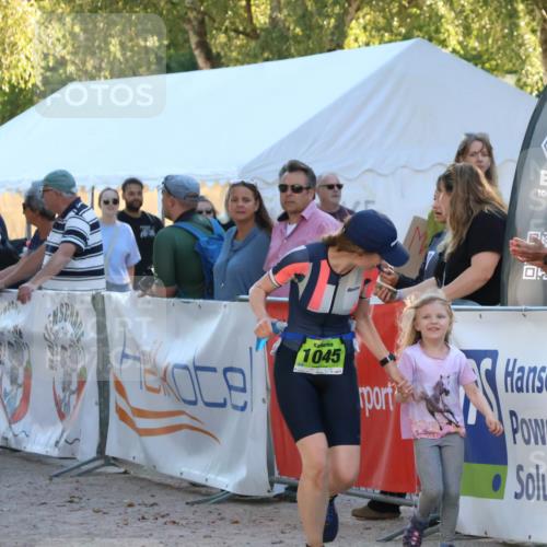 07.09.2025 - 19. Norderstedt Triathlon Zöllner http://msf.ph/oto/8775107 07.09.2025 16:59:54 Ziel 414, 1045 meine-sportfotos.de