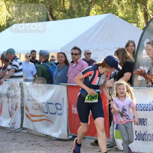 07.09.2025 - 19. Norderstedt Triathlon Zöllner http://msf.ph/oto/8775110 07.09.2025 16:59:55 Ziel 414, 1045 meine-sportfotos.de