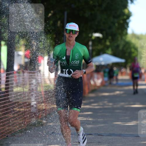 07.09.2025 - 19. Norderstedt Triathlon Michael Strokosch http://msf.ph/oto/8775113 07.09.2025 15:44:13 Laufen 379, 1491 meine-sportfotos.de