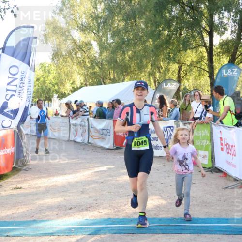 07.09.2025 - 19. Norderstedt Triathlon Zöllner http://msf.ph/oto/8775161 07.09.2025 16:59:57 Ziel 1045, 1568 meine-sportfotos.de