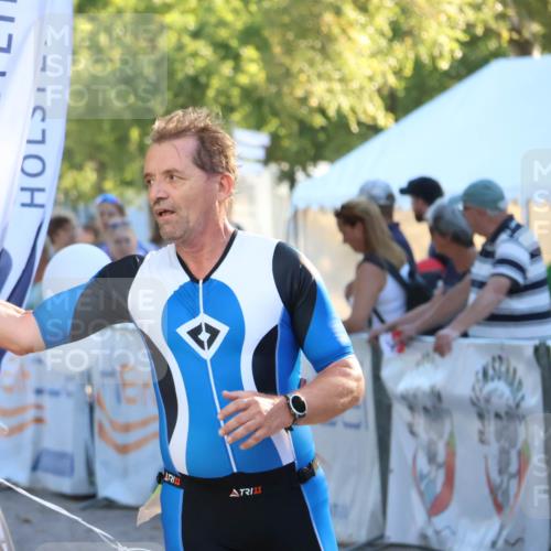 07.09.2025 - 19. Norderstedt Triathlon Zöllner http://msf.ph/oto/8775190 07.09.2025 17:00:00 Ziel 1045, 1568 meine-sportfotos.de