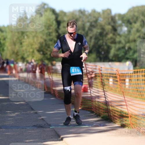 07.09.2025 - 19. Norderstedt Triathlon Michael Strokosch http://msf.ph/oto/8775202 07.09.2025 15:44:21 Laufen 379, 410, 1022 meine-sportfotos.de