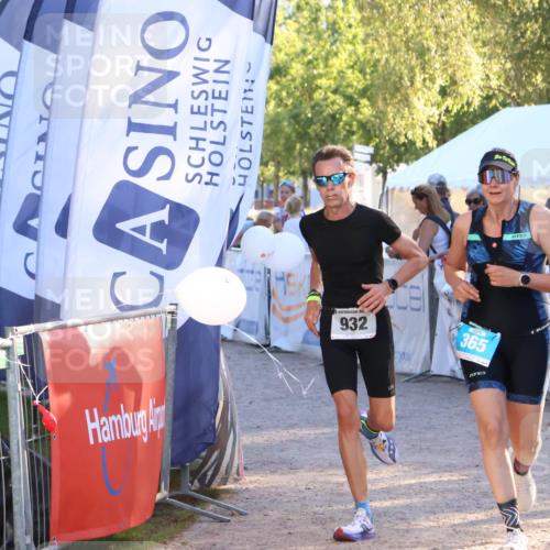 07.09.2025 - 19. Norderstedt Triathlon Zöllner http://msf.ph/oto/8775249 07.09.2025 17:00:06 Ziel 365, 932, 1568 meine-sportfotos.de