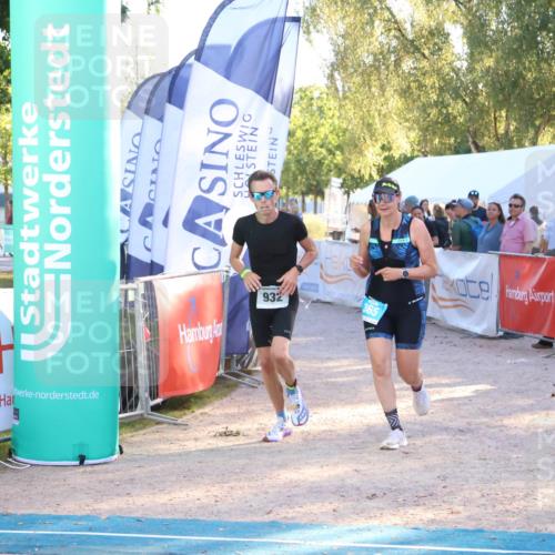 07.09.2025 - 19. Norderstedt Triathlon Zöllner http://msf.ph/oto/8775264 07.09.2025 17:00:06 Ziel 365, 932, 1568 meine-sportfotos.de