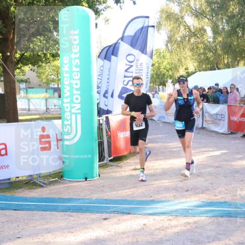 07.09.2025 - 19. Norderstedt Triathlon Zöllner http://msf.ph/oto/8775267 07.09.2025 17:00:07 Ziel 365, 932, 1568 meine-sportfotos.de