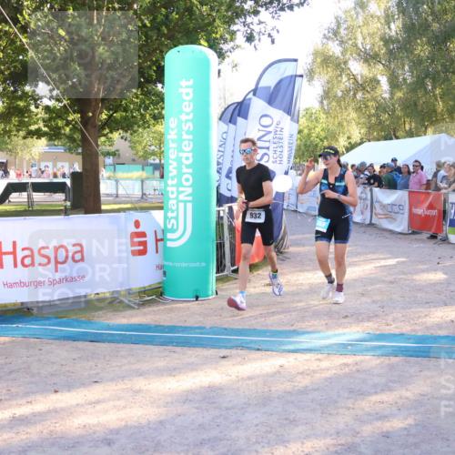 07.09.2025 - 19. Norderstedt Triathlon Zöllner http://msf.ph/oto/8775273 07.09.2025 17:00:07 Ziel 365, 932, 1568 meine-sportfotos.de