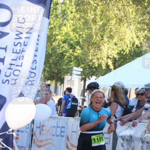07.09.2025 - 19. Norderstedt Triathlon Zöllner http://msf.ph/oto/8775285 07.09.2025 17:00:26 Ziel 1101, 1106 meine-sportfotos.de